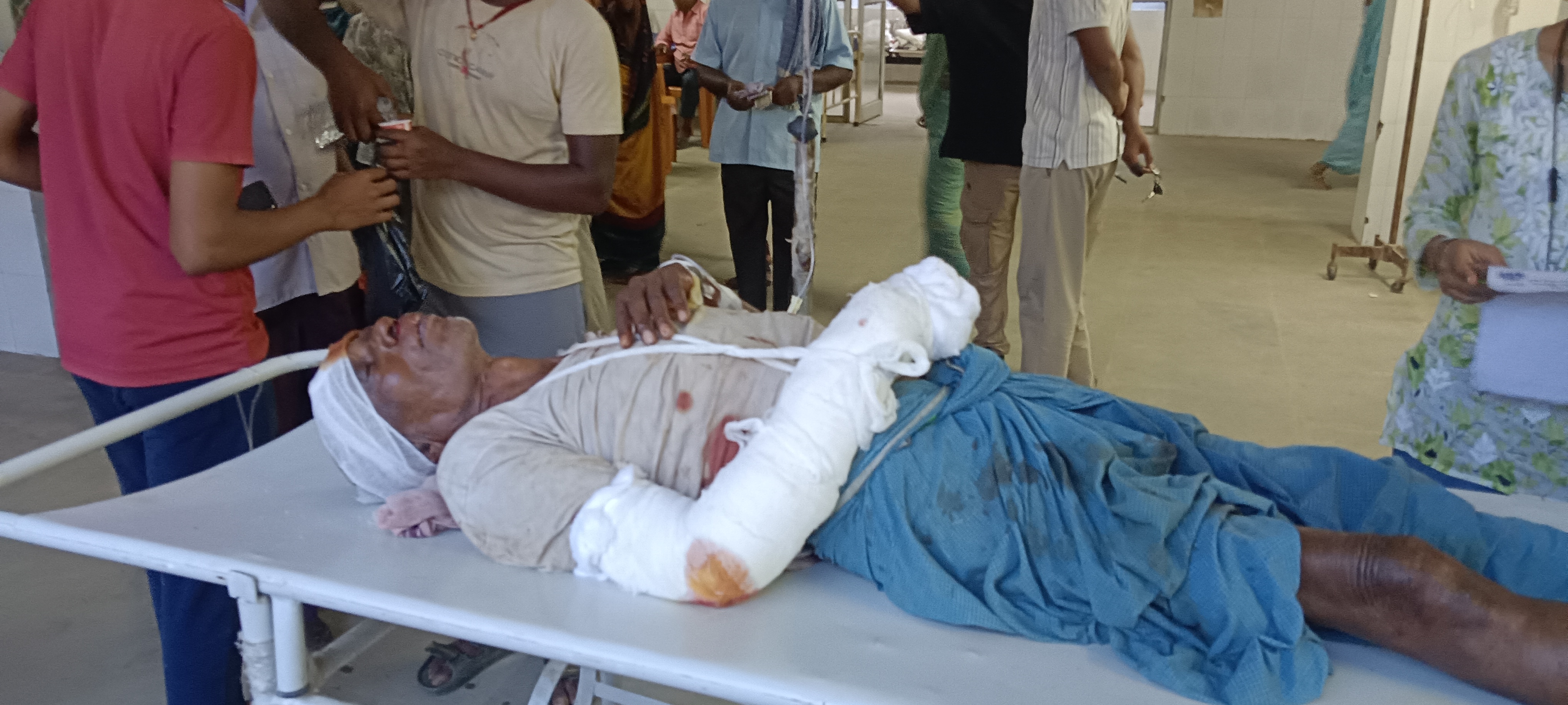 नवादा: गोविंदपुर में तीन अलग-अलग हादसे, 8 वर्षीय छात्र समेत तीन गंभीर रूप से घायल