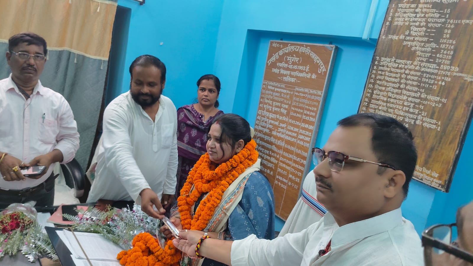 मुंगेर में 3 साल का बेदाग कार्यकाल पूरा कर रंगरा रवाना हुईं बीडीओ प्रियंका कुमारी, भावुक माहौल में दी गई विदाई