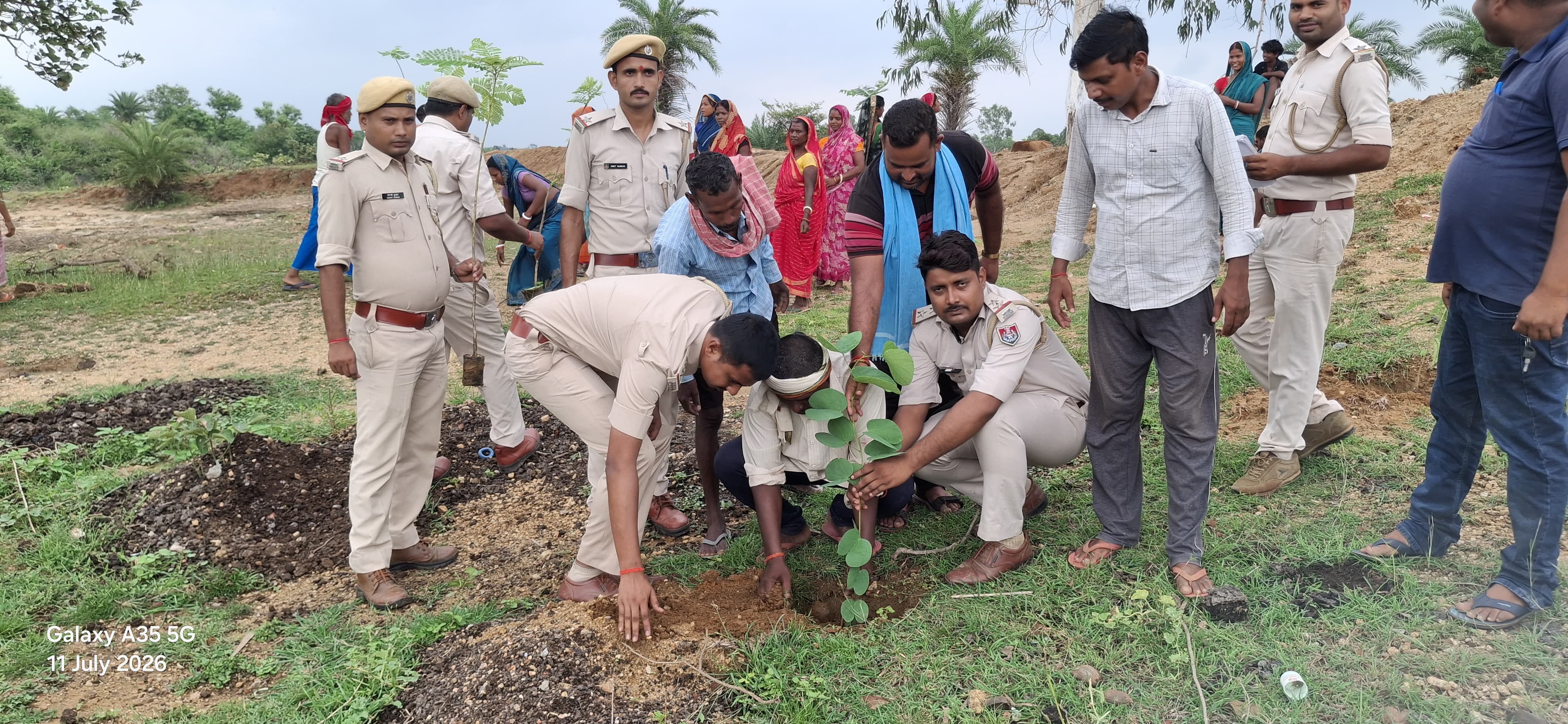 हरियाली की पहल : बौंसी वन क्षेत्र में 55 हजार पौधों से संवरेगा जंगल, ग्रामीणों ने संभाली पर्यावरण बचाने की जिम्मेदारी