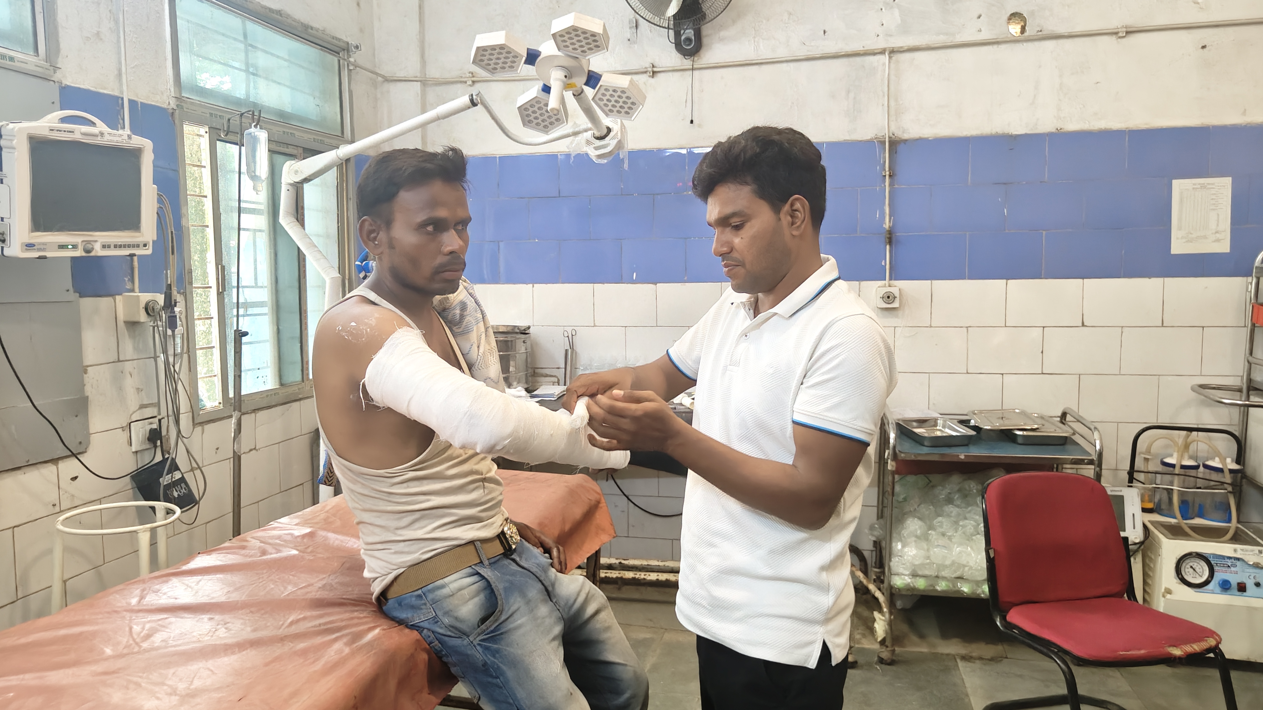 औरंगाबाद सदर अस्पताल में अर्थोसर्जन के अभाव में पक्का प्लास्टर बंद, मरीजों को निजी क्लीनिकों का सहारा
