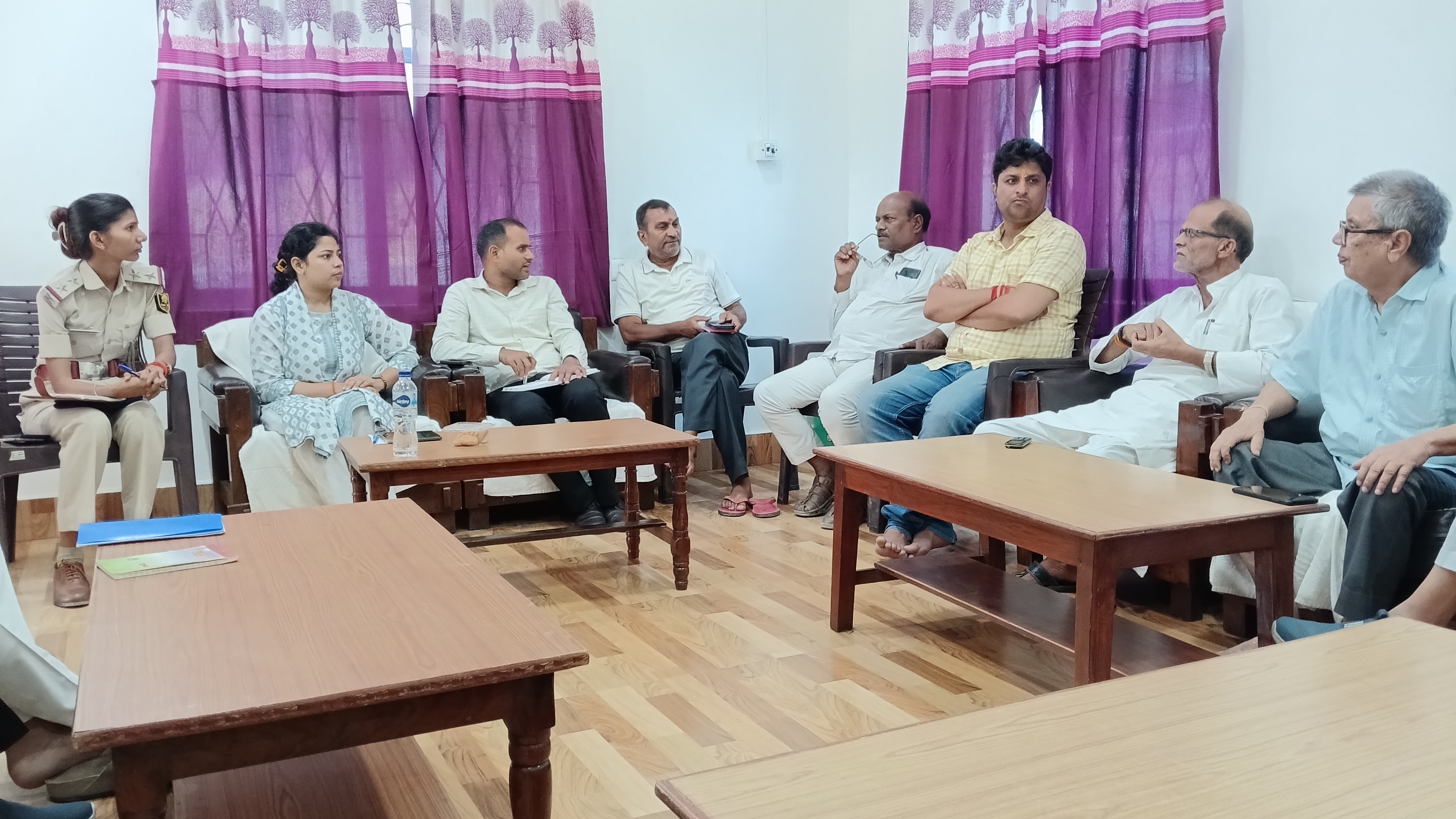 मुख्यमंत्री सम्राट चौधरी के संभावित दौरे को लेकर थावे मंदिर में तैयारी तेज, सुरक्षा और भीड़ नियंत्रण पर हुई चर्चा