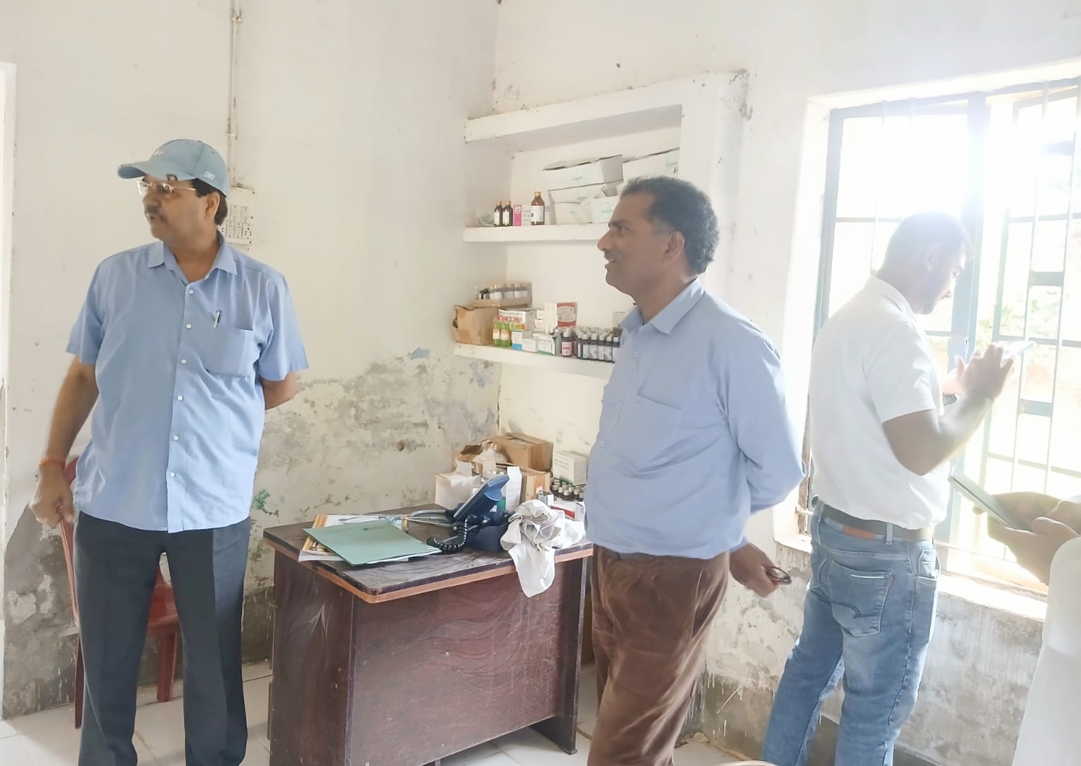 रतनपुर हेल्थ एंड वैलनेस सेंटर की जांच, सीएचओ व एएनएम से पूछताछ