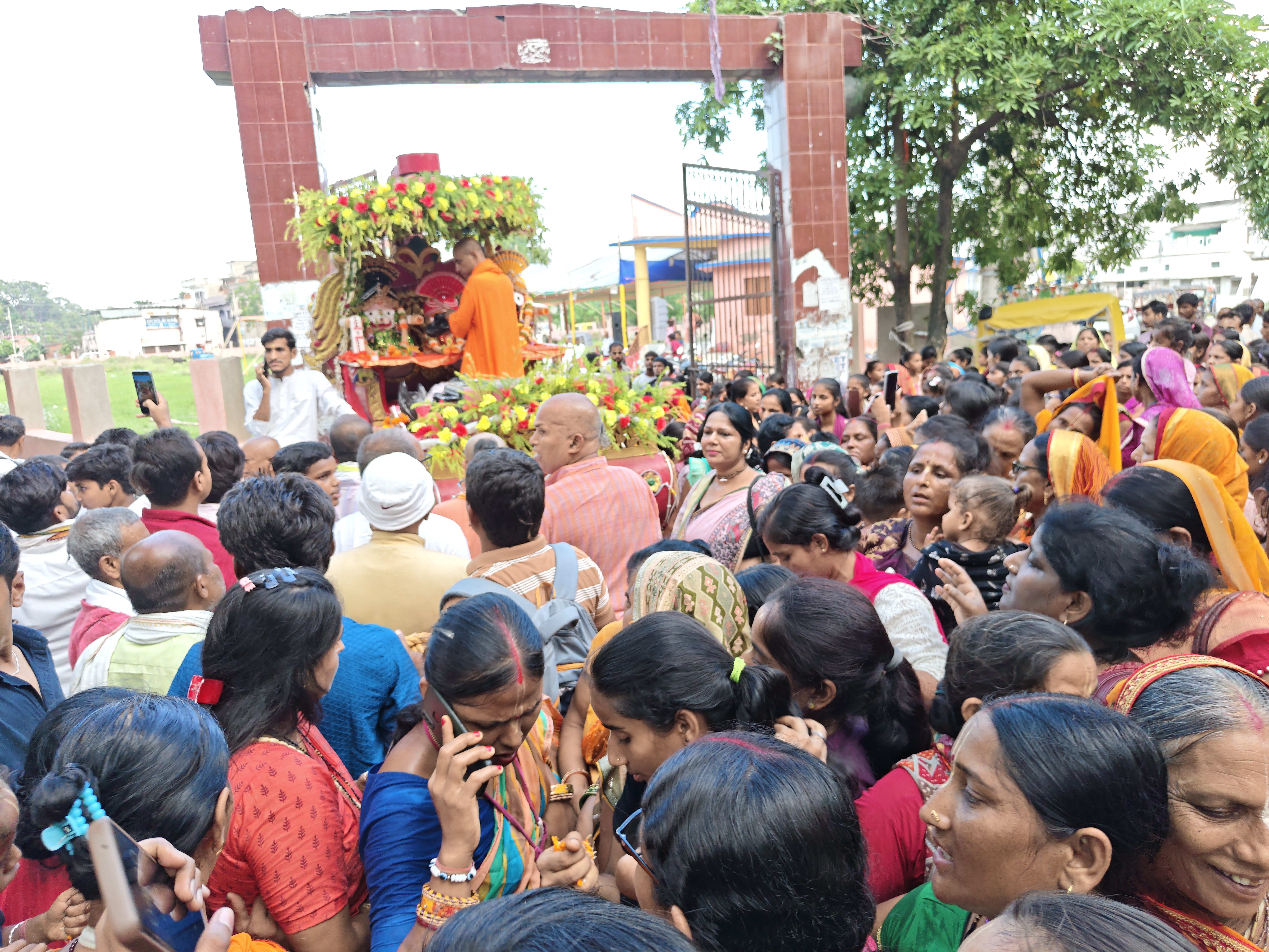 मधुबनी में इस्कॉन की भव्य जगन्नाथ रथयात्रा, श्रद्धालुओं ने खींचा भगवान का रथ