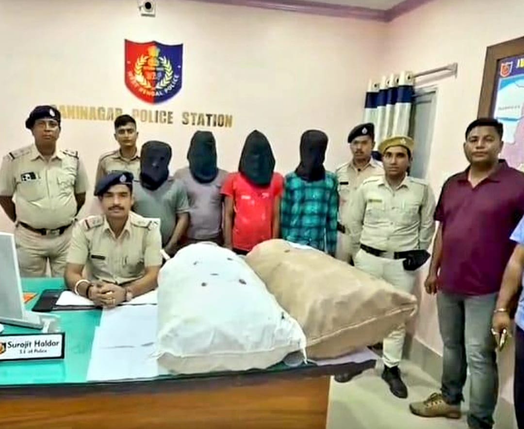 फेंसाडिल कफ सिरप की 593 बोतलों के साथ चार तस्कर गिरफ्तार