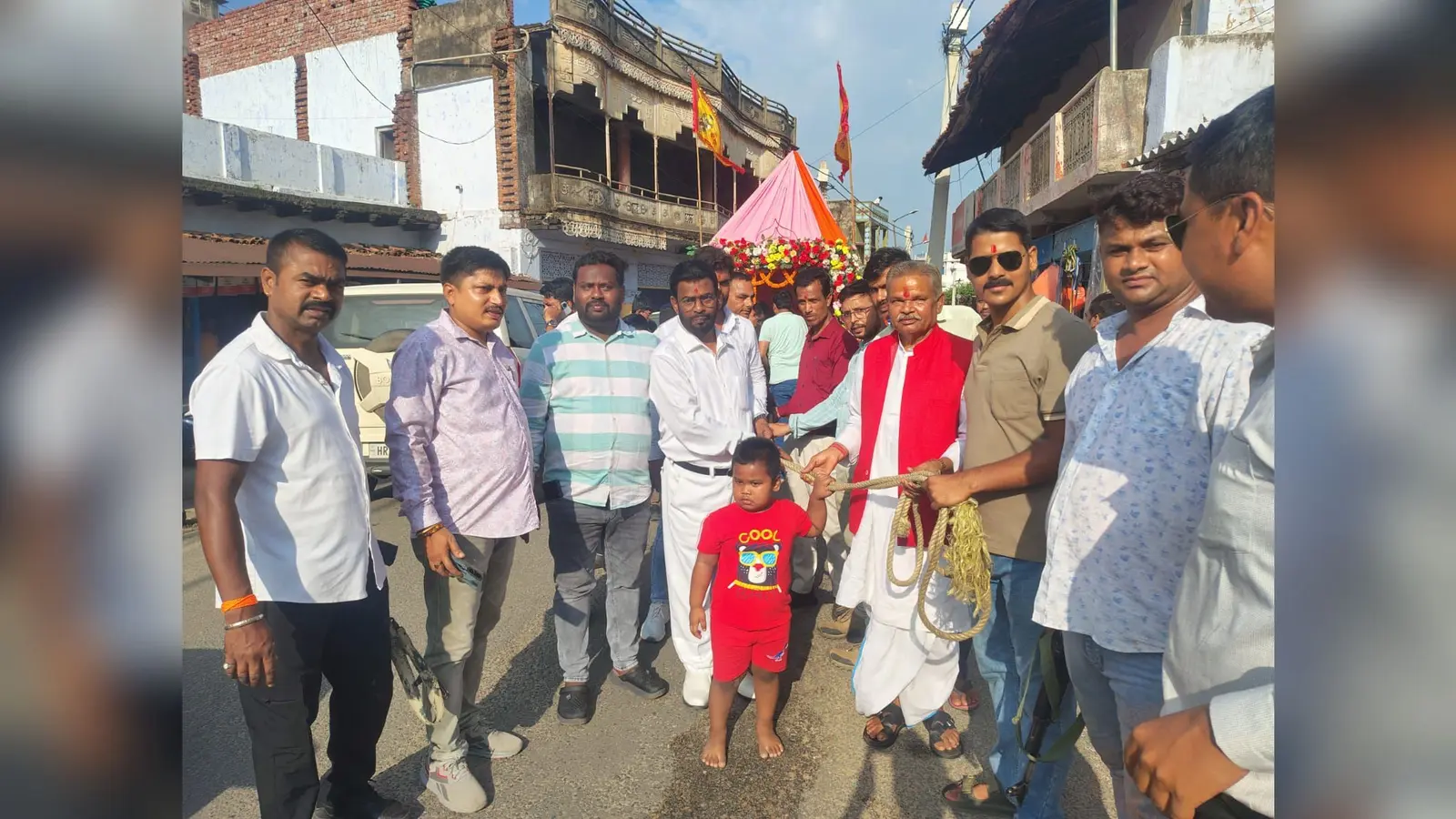 श्रद्धा के रथ पर सवार भाई-बहन के साथ मौसीबाड़ी गये महाप्रभु जगन्नाथ