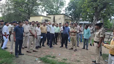 मुख्यमंत्री सम्राट चौधरी के संभावित थावे दौरे को लेकर प्रशासन अलर्ट, डीएम-एसपी ने मंदिर परिसर और हेलीपैड स्थल का किया निरीक्षण