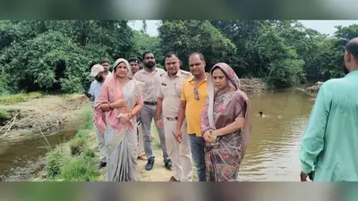 स्कूल से लौट रहा था 7 साल का अमन, पैर फिसला और नदी में बह गया; दूसरे दिन भी जारी है तलाश. परिवार का रो-रोकर बुरा हाल