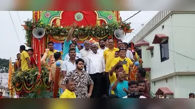 पूर्व सीएम चंपाई सोरेन ने खींचा रथ