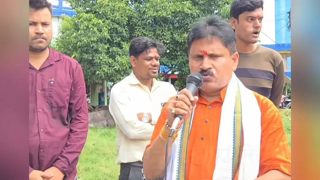 बेलदा अस्पताल में शराब व गुटखा खाकर ड्यूटी करने वालों पर होगी सख्त कार्रवाई : विधायक