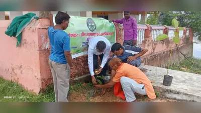 रथयात्रा पर सूर्य मंदिर परिसर में किया पौधारोपण