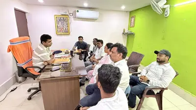 मानगो में बढ़ते अपराध पर झामुमो का विरोध, थाना प्रभारियों को सौंपा ज्ञापन