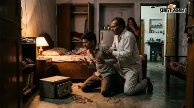 घर में चोरी कर रहा था युवक, तभी खुल गई गृहस्वामी की नींद; रंगेहाथ पकड़ा गया चोर