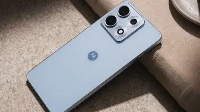 7100mAh बैटरी और पावरफुल प्रोसेसर, क्या ₹54,999 में Motorola Edge 70 Max है पैसा वसूल?