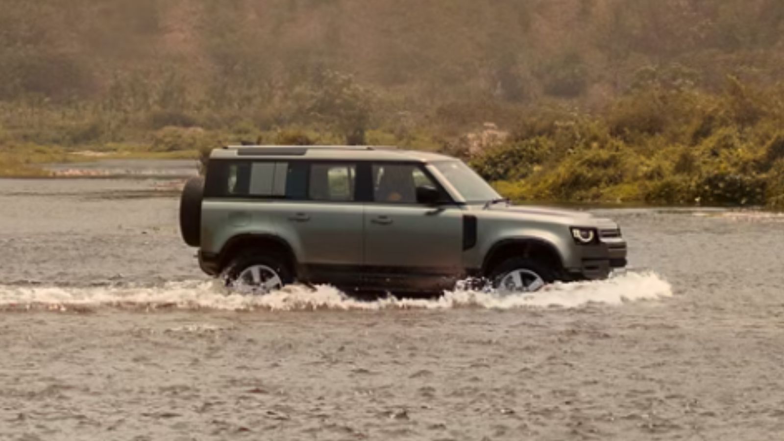 Land Rover Defender / Image: Land Rover