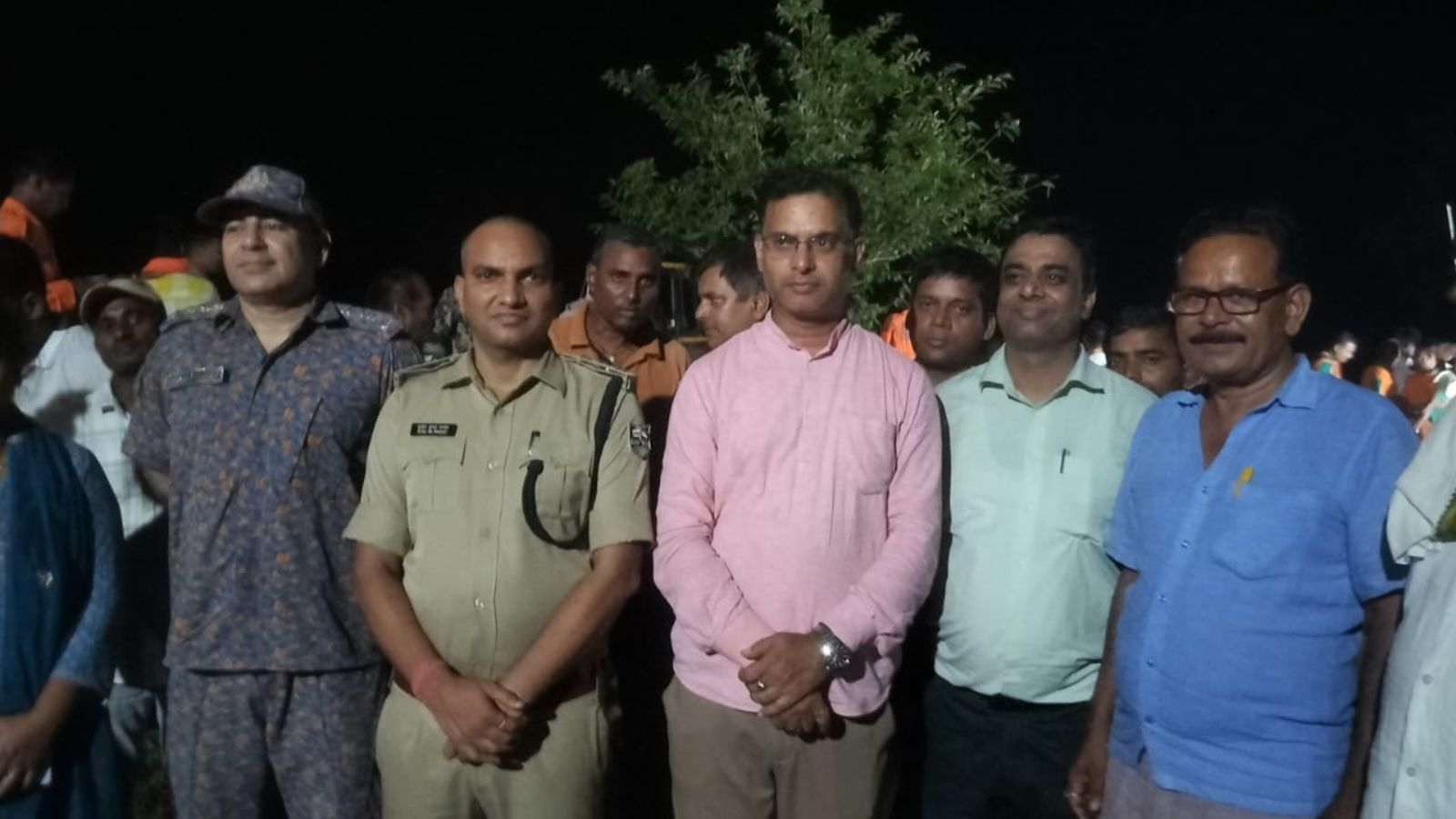 घटनास्थल पर मौजूद थे स्थानीय अधिकारी