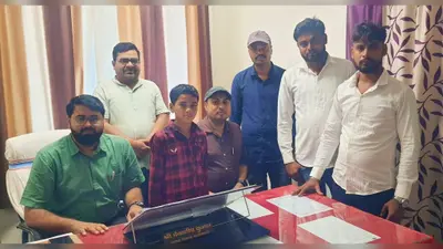प्रभात इंपैक्ट : अनाथ सुमन को स्कूल ने लिया गोद, प्रशासन दिलाएगा परवरिश और पीएम आवास योजना का लाभ