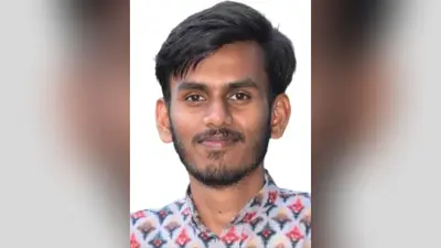 सीवान के अनीश कुमार शर्मा ने NEET में हासिल किए 600 अंक, तीसरे प्रयास में मिली सफलता, परिवार में खुशी