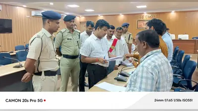 सासाराम: DM के जनता दरबार में पहुंचे 112 मामले, फर्जी प्रमाणपत्र, उत्तराधिकार और मैरेज हॉल विवाद पर कार्रवाई के निर्देश