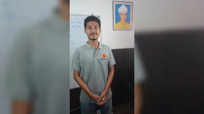 मीनापुर के छात्र कौस्तुभ ने नीट परीक्षा में लहराया परचम, क्षेत्र में खुशी