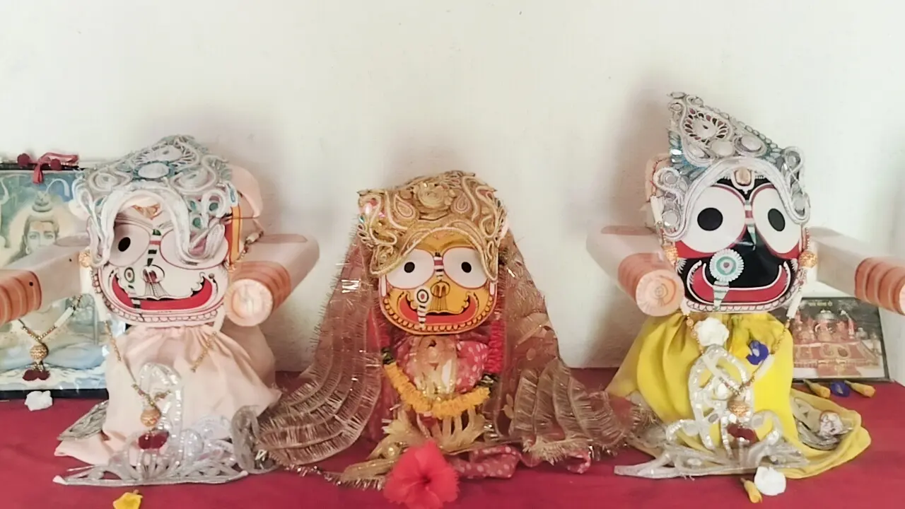 सिमरी बख्तियारपुर के भगवान जगन्नाथ मंदिर में उमड़ी श्रद्धालुओं की भीड़, जय जगन्नाथ के जयघोष से गूंजा नया नगर