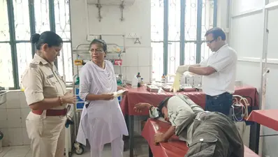 कैमूर: मोहनिया में बस से टकराई मैजिक, चालक गंभीर रूप से घायल, वाराणसी रेफर