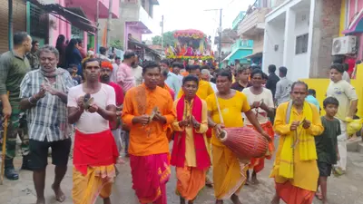 दूसरे दिन गाजे-बाजे के साथ मौसीबाड़ी पहुंचे प्रभु जगन्नाथ, श्रद्धालुओं ने किया भव्य स्वागत