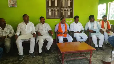 सीवान: शहीद दरोगा रविचरण राम के परिजनों से मिले अनुसूचित जाति आयोग के सदस्य, समस्याओं के समाधान का दिया भरोसा