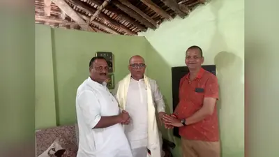 भाजपा नेता प्रो. अमरेन्द्र कुमार के आवास पहुंचे उपमंत्री, विकास योजनाओं पर की चर्चा
