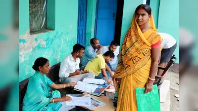 एसआइआर फॉर्म जमा करने में बीएलओ पर बढ़ा दबाव, समय बढ़ाने की मांग