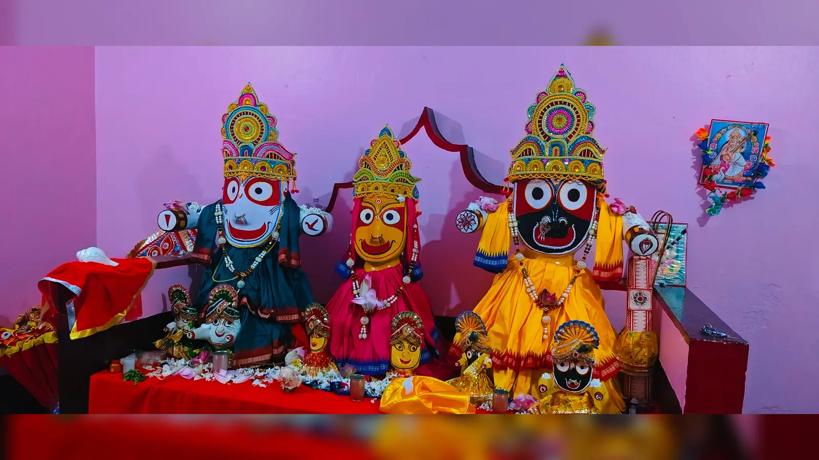 खरसावां व हरिभंजा मौसीबाड़ी में महाप्रभु के दर्शन को उमड़े भक्त