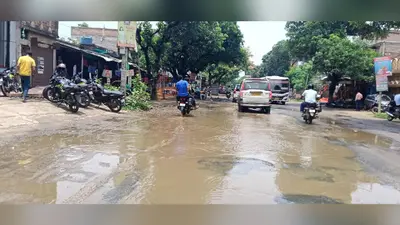 एनएच-133 की बदहाली बनी जानलेवा, गोड्डा से पथरगामा तक गड्ढों में फंसी रफ्तार