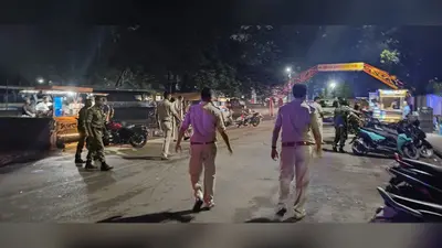 बिष्टुपुर : पुलिस ने अड्डेबाजी कर रहे युवकों से करायी उठक-बैठक