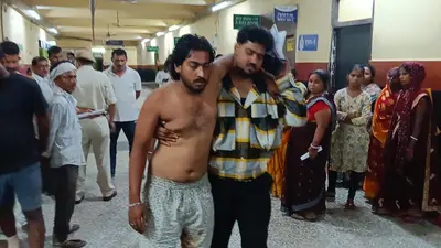 उत्तर बिहार के सबसे बड़े अस्पताल की बदहाल व्यवस्था, घायल युवक को पैदल कराना पड़ा इलाज