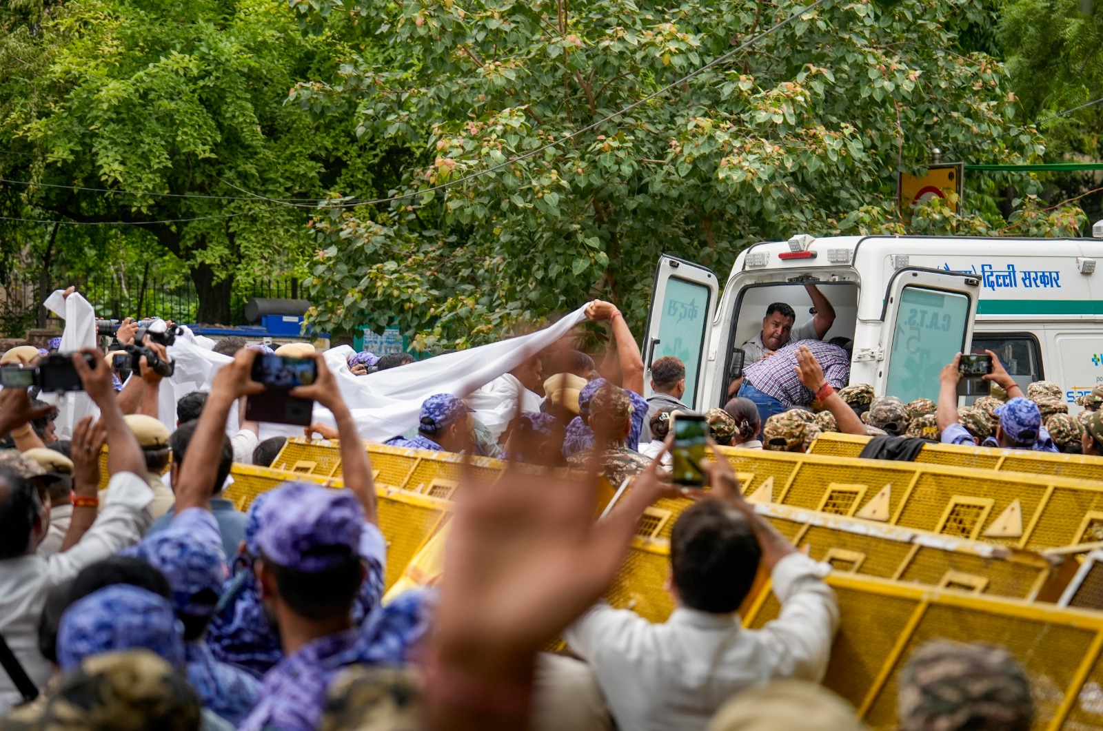'अब चुप बैठने का वक्त नहीं', देशभर में प्रदर्शन की अपील