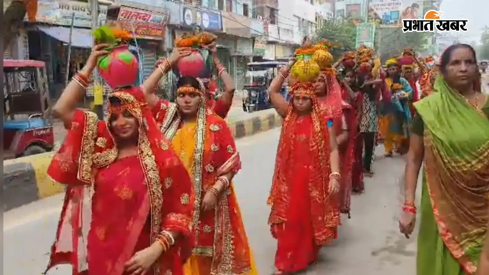 बिहारशरीफ : भैंसासुर देवी स्थान से निकली कलश यात्रा, श्रद्धालुओं की उमड़ी भीड़