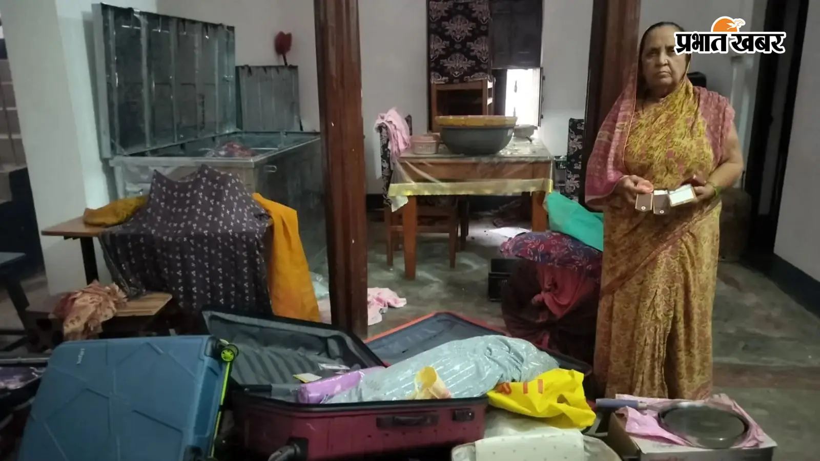 गोपालगंज : मीरगंज में बंद घर का ताला तोड़कर लाखों की चोरी, जेवर, साड़ियां और पीतल के बर्तन ले उड़े चोर