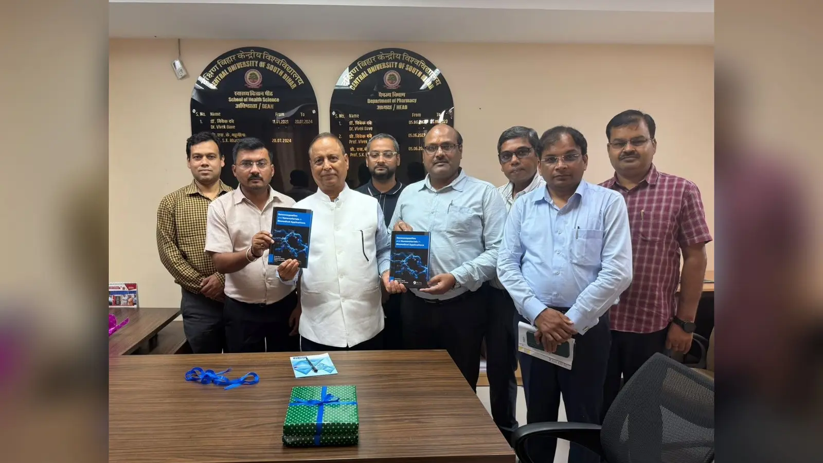 गया जी : सीयूएसबी: कुलपति प्रो. कामेश्वर नाथ सिंह ने किया दो अंतरराष्ट्रीय पुस्तकों का लोकार्पण, फार्मेसी विभाग की बड़ी उपलब्धि