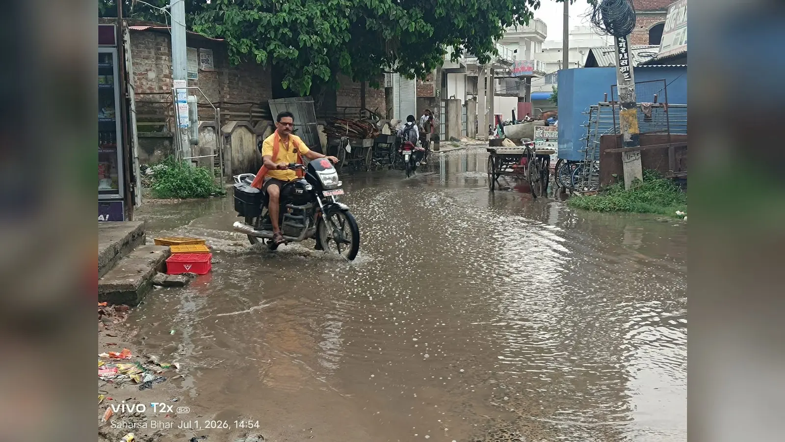 झमाझम बारिश से गर्मी से मिली राहत, लेकिन जलजमाव ने खोली नगर निगम की तैयारियों की पोल