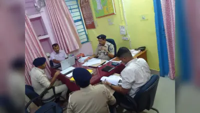 रामनगर थाने में डीएसपी की सख्ती, लंबित मामलों की समीक्षा कर बोले- जांच में लापरवाही बिल्कुल नहीं चलेगी