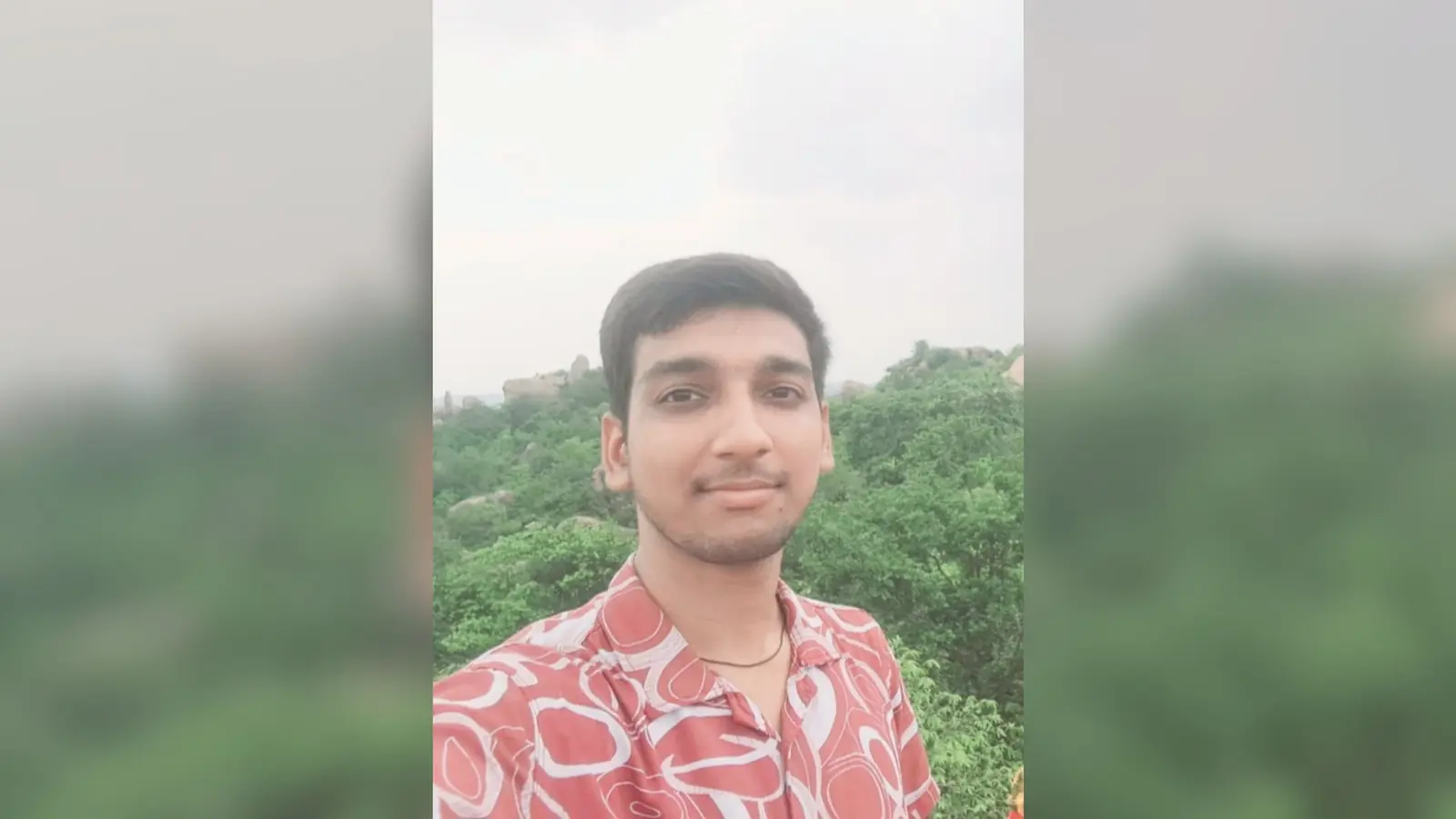 हसनपुर के आदर्श कुमार चौधरी ने NEET में 993वीं रैंक हासिल कर बढ़ाया मान