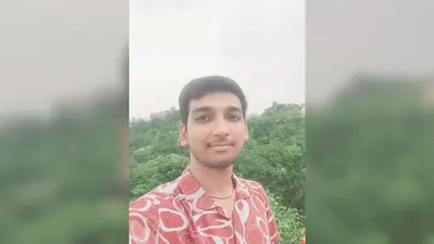 हसनपुर के आदर्श कुमार चौधरी ने NEET में 993वीं रैंक हासिल कर बढ़ाया मान