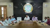 विश्व आदिवासी दिवस पर उपायुक्त ने बिरसा मुंडा की प्रतिमा पर किया माल्यार्पण