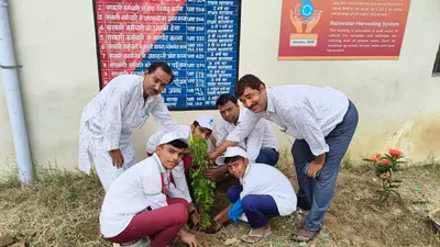 बेलागंज के रामेश्वर प्रसाद प्लस टू विद्यालय में हुआ पौधारोपण, इको क्लब फॉर मिशन लाइफ ने किया आयोजन