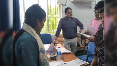 रायडीह में एसआइआर-2026 अभियान का उपायुक्त ने किया निरीक्षण