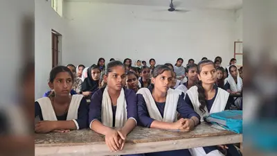 बेनीपुर के परियोजना बालिका उच्च विद्यालय में जनसंख्या वृद्धि पर वाद-विवाद प्रतियोगिता