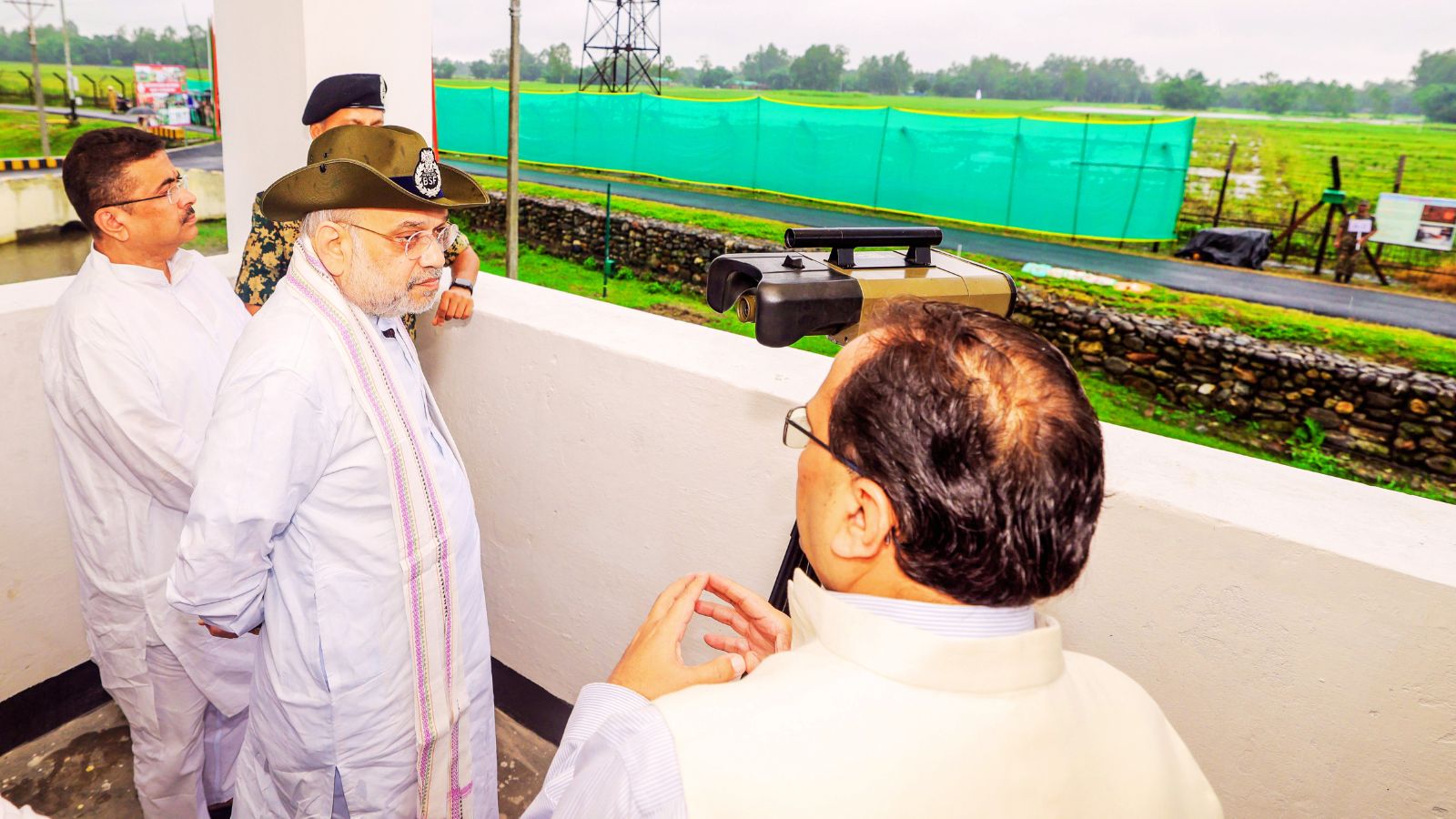 Amit Shah reviewed security at BSF post near Siliguri Corridor West Bengal News.jpg