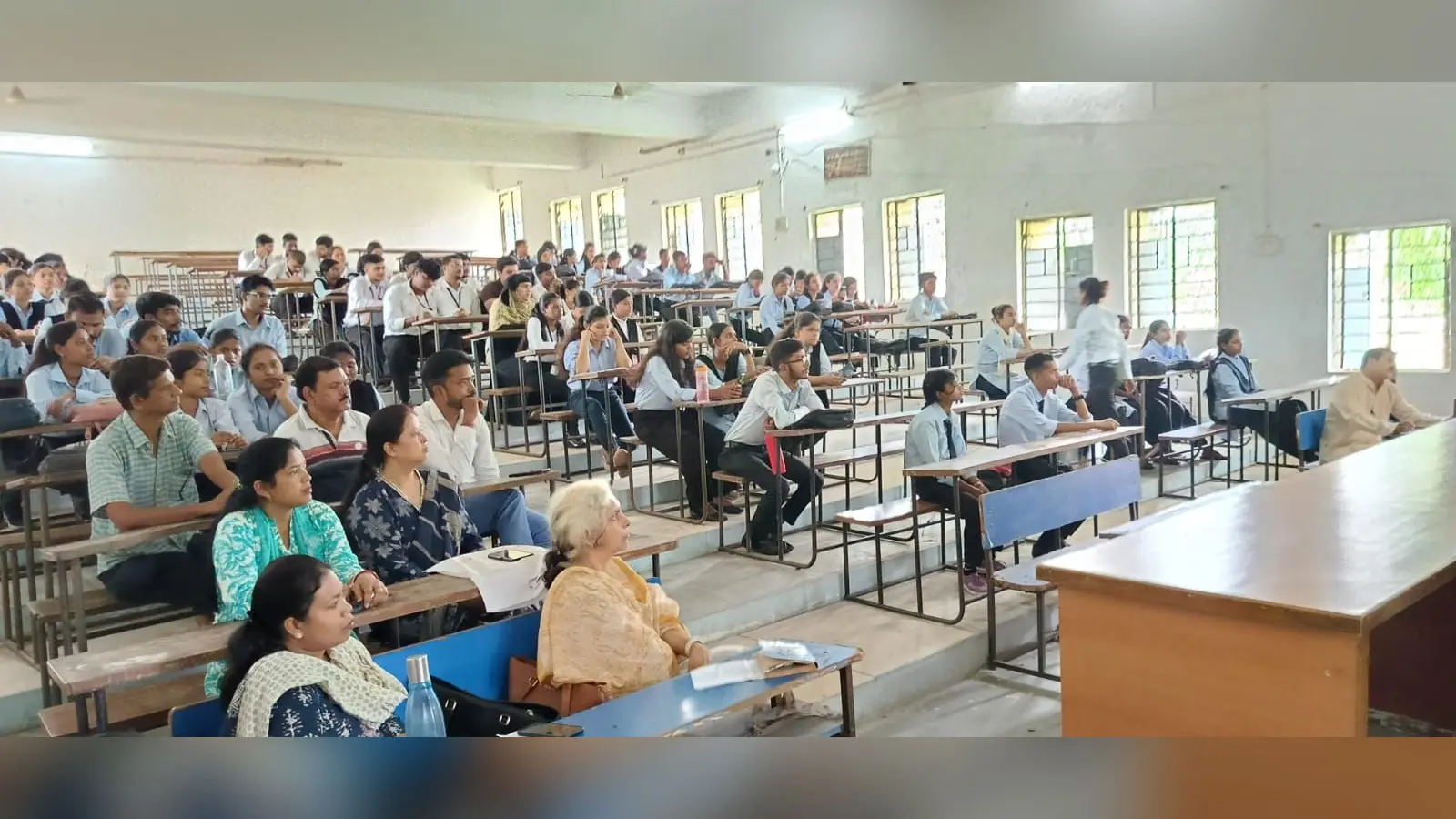 रामगढ़ महाविद्यालय में वाद-विवाद प्रतियोगिता आयोजित