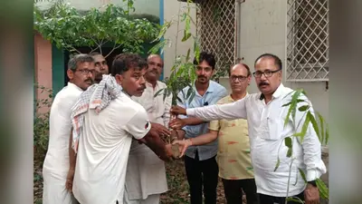 रोहतास: प्रज्ञा प्रवाह ने संझौली में चलाया पौधरोपण अभियान, शिव मंदिर परिसर में लगाए गए अशोक के पौधे