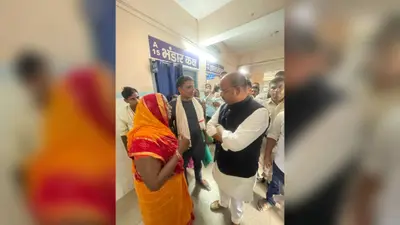 बक्सर: डुमरांव अनुमंडलीय अस्पताल में 20 बेड की यूनिट में सिर्फ एक डॉक्टर, शौचालयों की बदहाली भी आई सामने