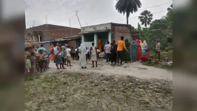 वैशाली: प्रेमी के दरवाजे पर परिजन समेत पहुंची गर्लफ्रेंड, शादी के बाद प्रेमिका को छोड़कर फरार हुआ युवक
